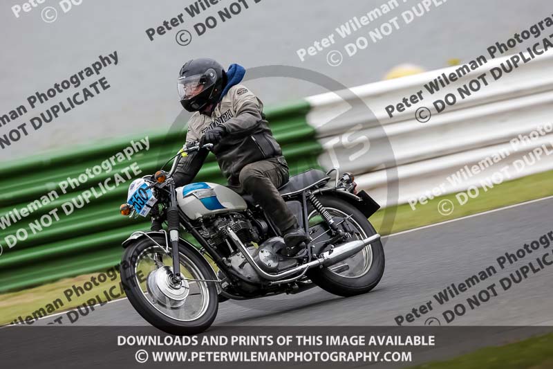 Vintage motorcycle club;eventdigitalimages;mallory park;mallory park trackday photographs;no limits trackdays;peter wileman photography;trackday digital images;trackday photos;vmcc festival 1000 bikes photographs